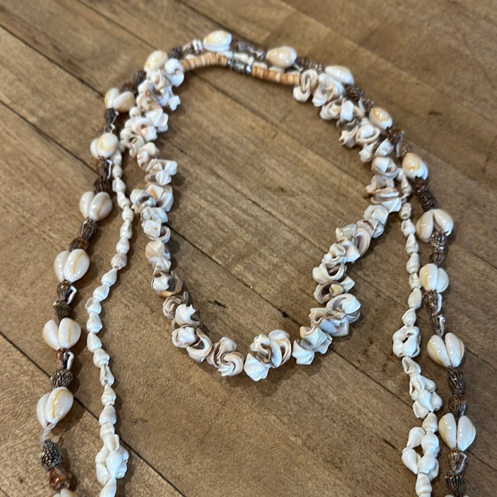 Hawaiian Shell Necklace Set - Picture 3 of 4